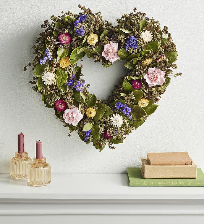 Elegant Valentine’s Day Heart Wreath
